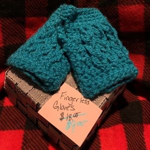 Super soft thick fingerless gloves